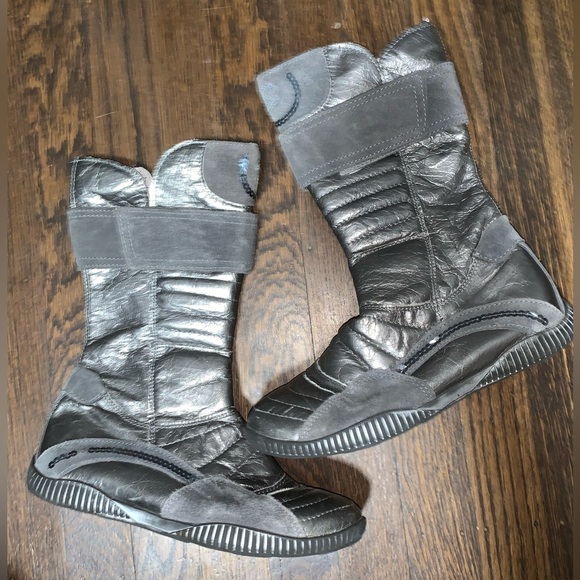 Primigi Kids Metallic Boots Leather Silver 3.5/35 - Picture 2 of 6